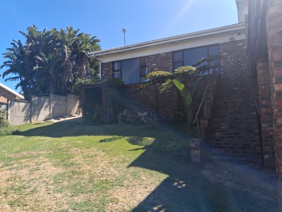 To Let 3 Bedroom Property for Rent in Winterstrand Eastern Cape